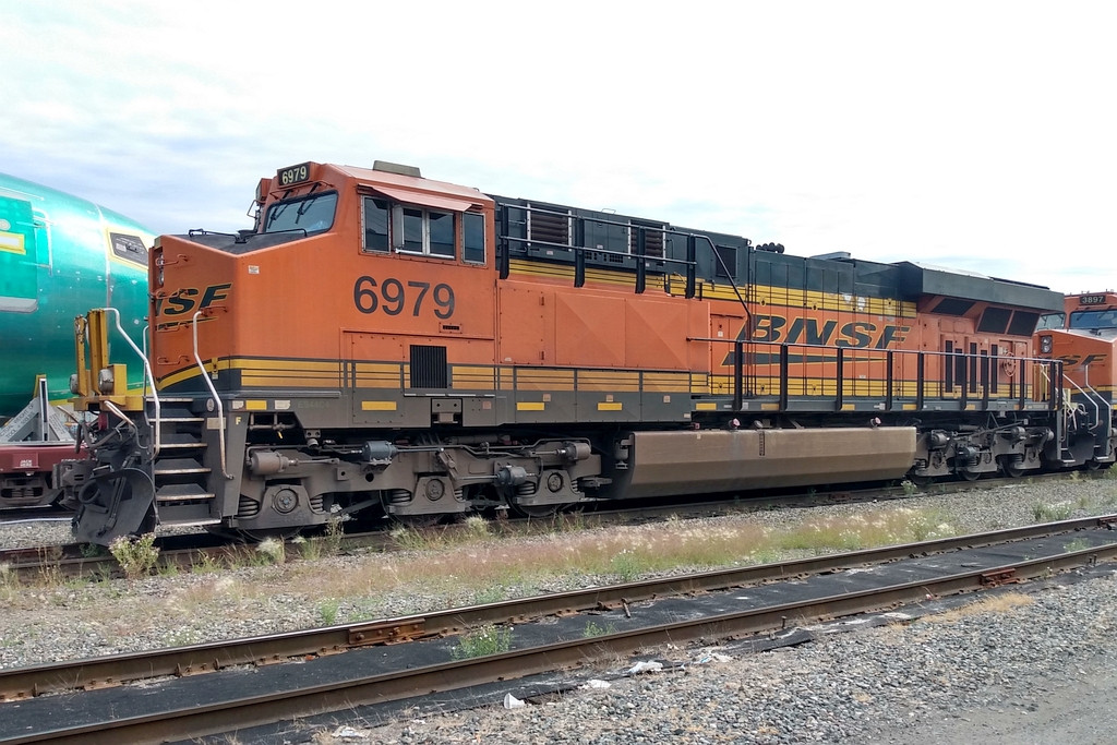 BNSF 6979